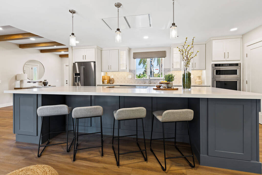Bright living in Escondido - Payte Miller Designs